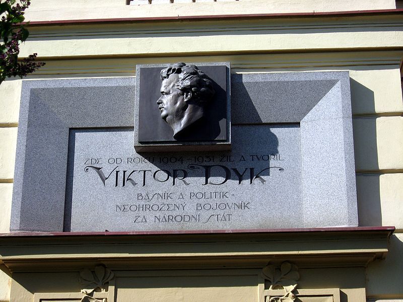 Busta Viktor Dyk